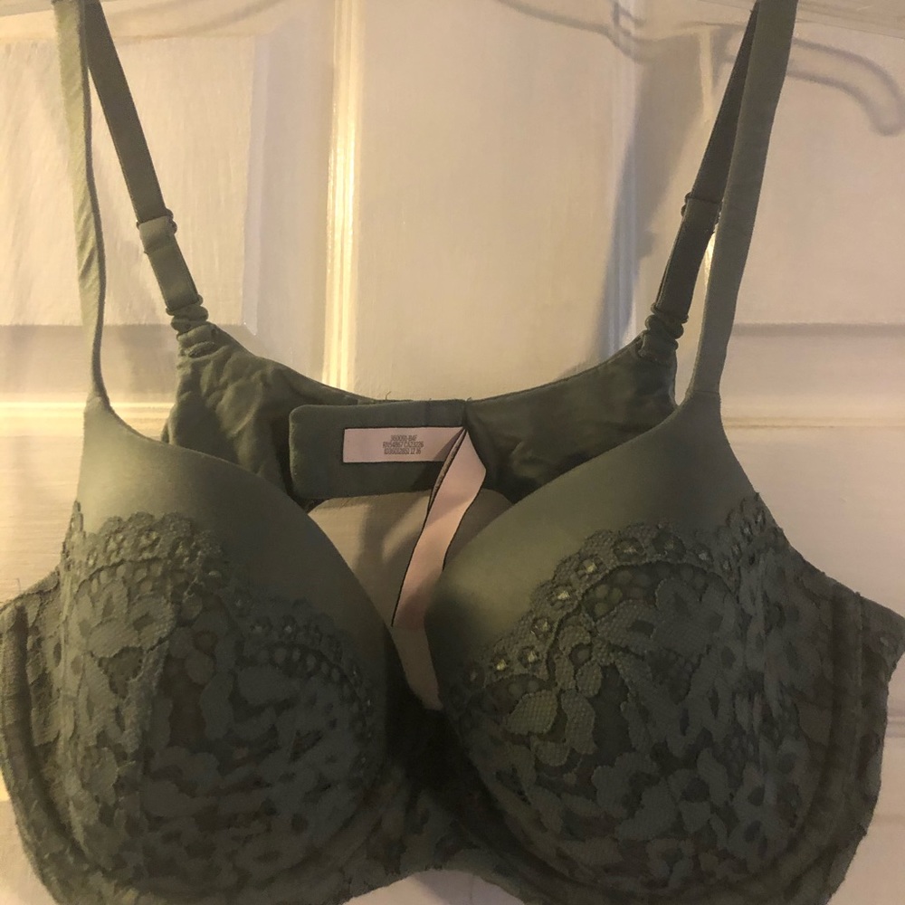 Victoria’s Secret Bra
